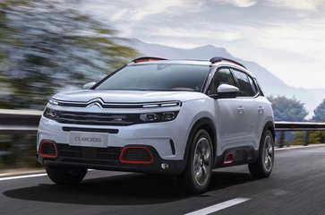 雪鐵龍C5 Aircross SUV 顯示價格和規(guī)格