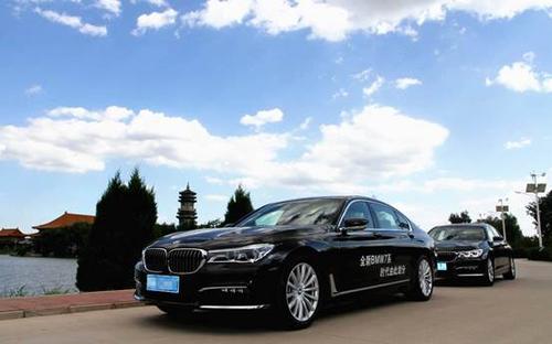 勞斯萊斯在上一代BMW7系轎車F01衍生的平臺(tái)上構(gòu)建了Ghost