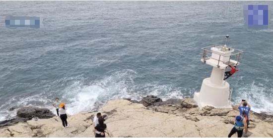 香港鴨脷洲旅游意外：海浪卷走女子，悲劇發(fā)生在危險(xiǎn)之地