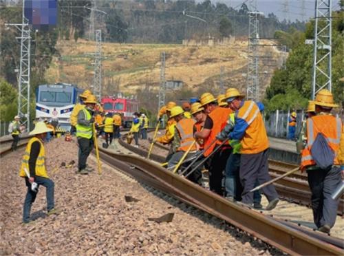 南昆鐵路集中修施工圓滿完成，為出海通道質量提升注入新活力