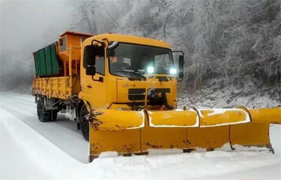 雪后暢行無阻，張家界武陵源景區(qū)環(huán)?？瓦\(yùn)人保障游客暢游美景